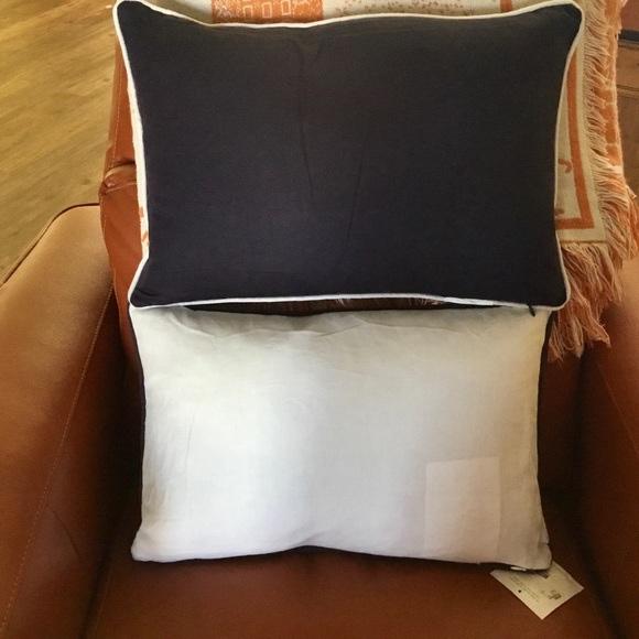 Kate Spade accent pillows🎉🎉HOST PICK 🎉🎉 - Picture 3 of 4